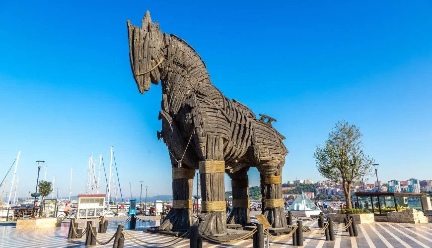 Troy & Gallipoli Day Tour: Ancient History & WWI Battlefields